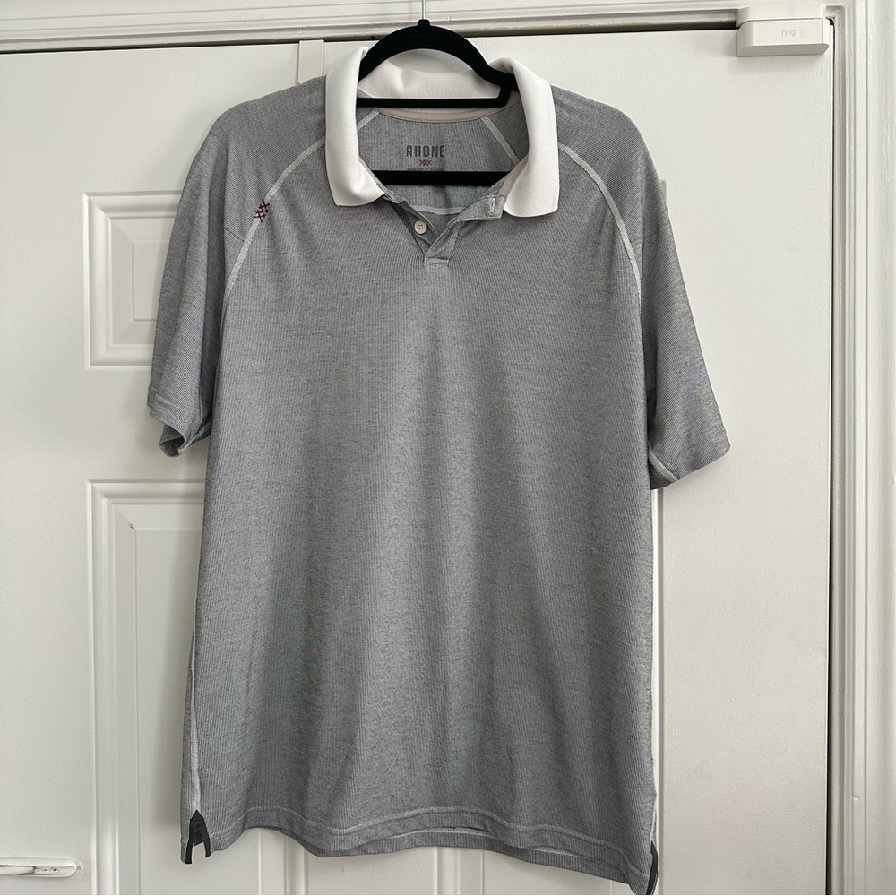 Rhône tech polo size large